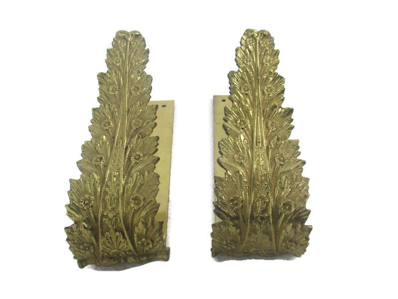 Couple offers Vintage Brass Ornate Curtain Tie Backs Embossed Curtain Holders