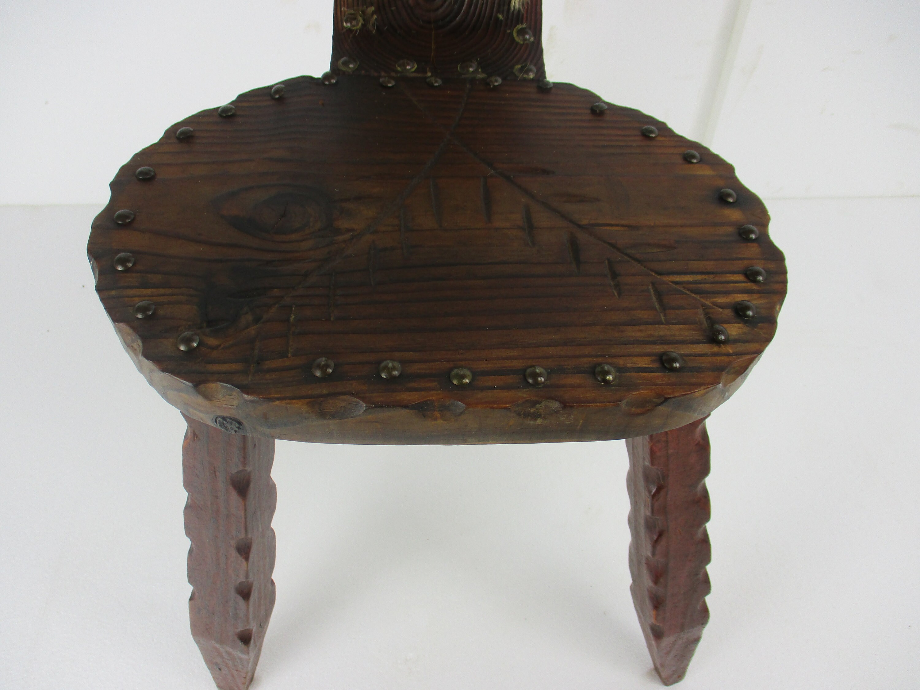 Wooden Spanish Tripod Side Display Wine Milking Stool Crutch Chair selling Cowhide Barn