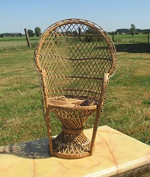 Small Peacock Fan Wicker Chair Bear Doll Furniture vintage retro