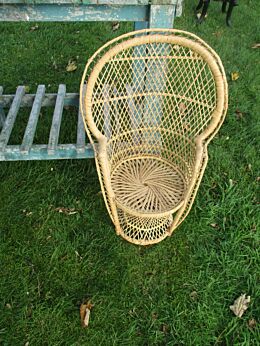 Small Vintage Peacock Fan Wicker rattan Chair Furniture Round High Chair 26.18"