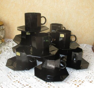 12 cup and Saucers Vintage Retro Arcoroc Octagon Octime Black Kitchenware 24 pcs