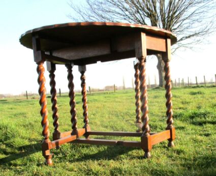 Antique Barley Twist Oak Oval Drop Leaf Gate Table Beautiful