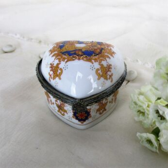 French Limoges Marked Romantic Pill Box Heart Shaped Hinged Victorian Scene