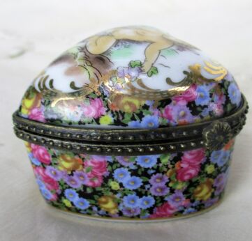 French Limoges Marked Romantic Pill Box Heart Shaped Hinged Putti Cherub