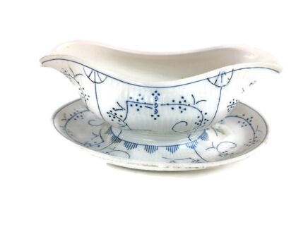 Villeroy Boch copenhague Motif Blue white Gravy boat Sauce Boat marked 20s antique