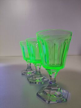 set of 3 Uranium green limonade drinking Glasses era VSL Light up Antique 