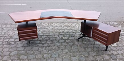 Midcentury Italian design boomerang desk T96 bureau Osvaldo Borsani Tecno WOW