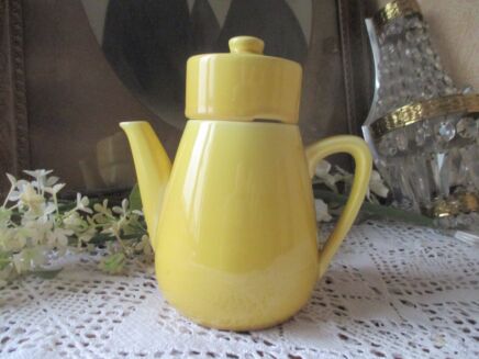 Villeroy and Boch Vintage Yellow teapot Filter Luxembourg 4 pieces Stoneware