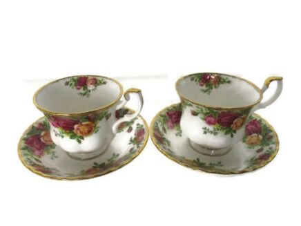 Royal Albert 1962 Made in England Old country Roses Two Cups and Two Saucers