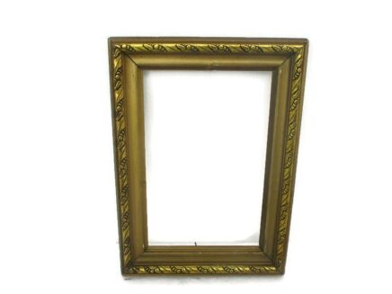 Picture Frame Vintage Hollywood Regency Style wood Gold Gilded Beautiful