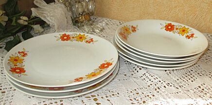 Bavaria Markleuthen Winterling Vintage Retro Plates 8 pieces