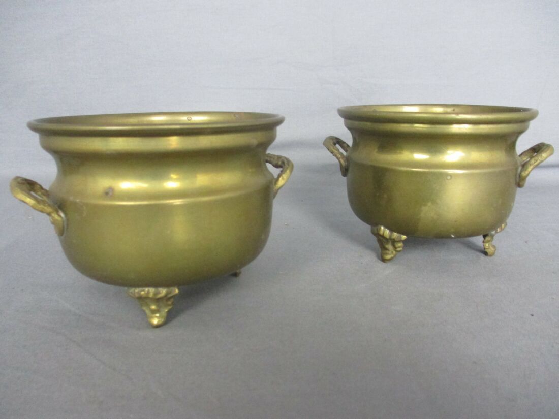 Small Two Vintage Brass Planters Jardinieres flower pots Ornate Embossed  Beautiful Footed - Collectors in the House