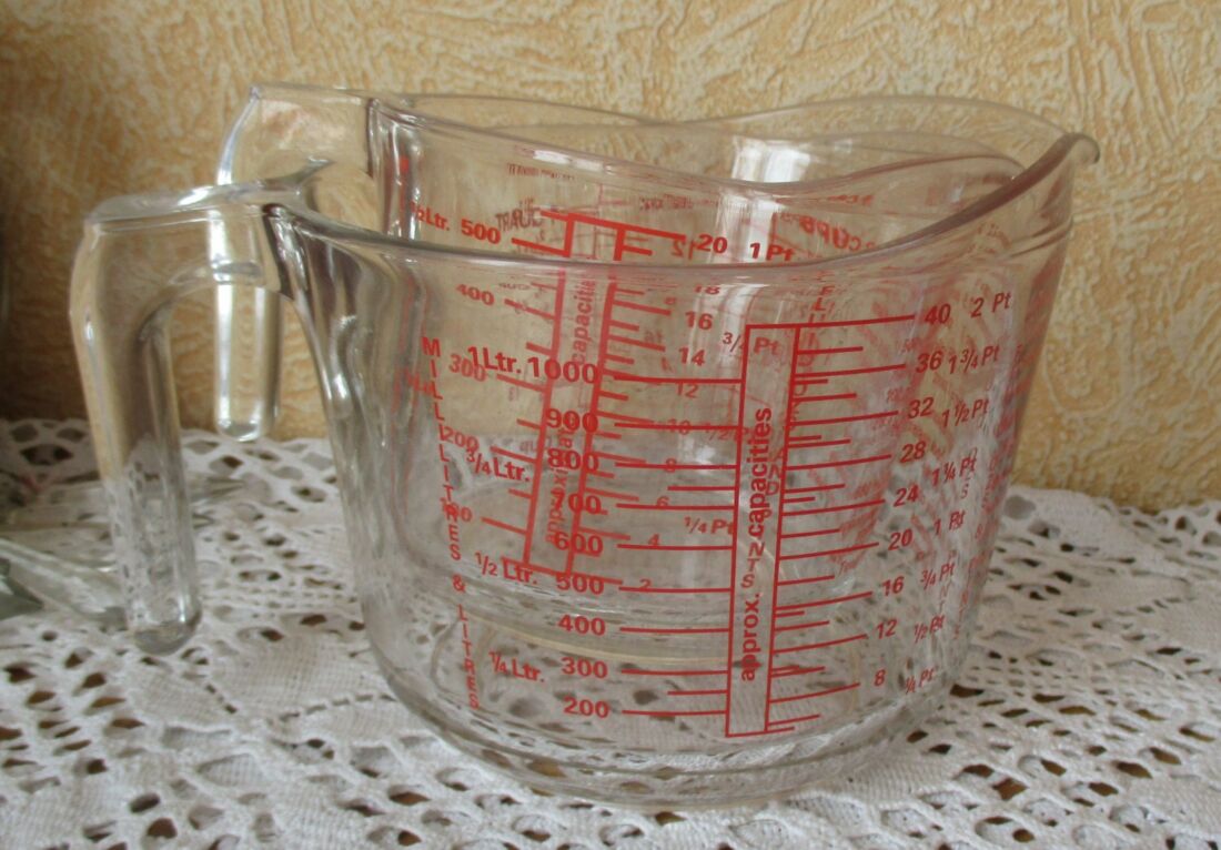 Vintage Pyrex Measuring cups 2 Red Letters clear glass - Collectors in the  House