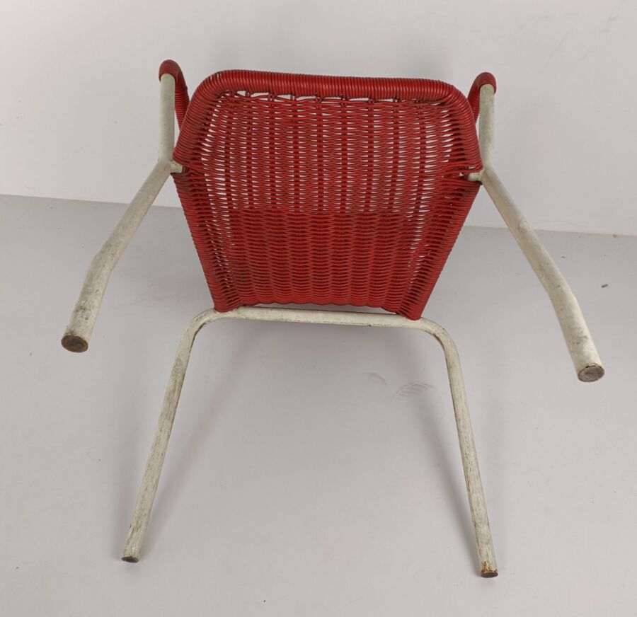 Plastic best sale string chair